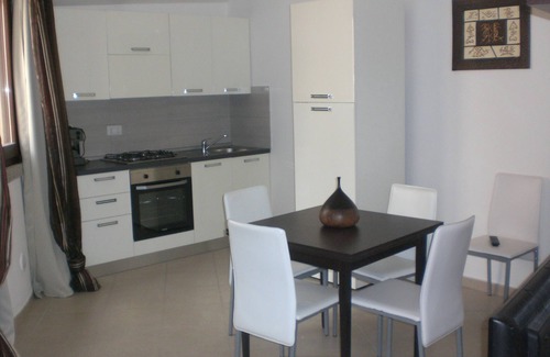Pula Apartment | Cozy Central Retreat with Ocean View & Pool Access