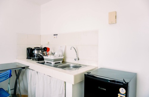 Kuningan Apartment | Cozy Studio Retreat at Ambassade Kuningan with Pool Access
