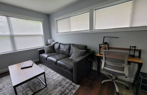 Whittaker Apartment | Cozy 1 Bedroom Apartment with Breakfast & Perfect Rating
