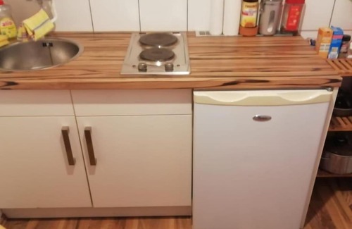 Schierstein Apartment | Cozy Child-Friendly 1 Room Apartment for Your Stay