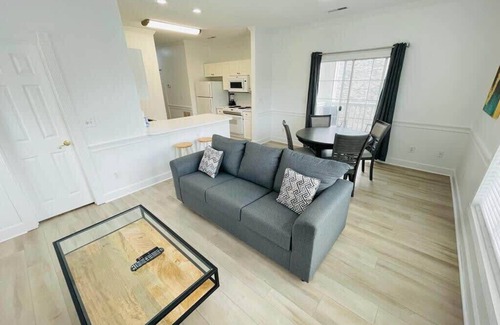 Central Myrtle Beach Apartment | Cozy 1BR Condo at Magnolia Place - Pet Friendly Retreat