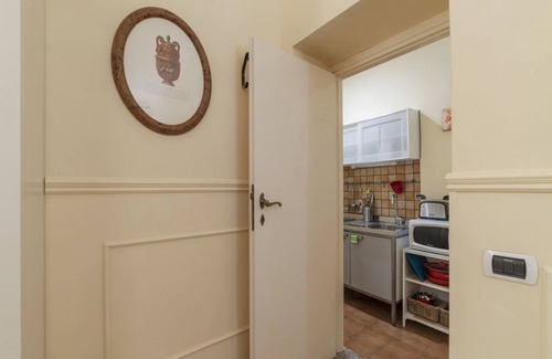 Rione V Ponte Apartment | Central Apartment Near Piazza Navona & Pantheon with Kitchen