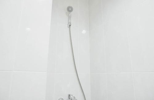 Pondokcina Apartment | Cozy Studio at Evenciio Margonda Apartment - Budget-Friendly Stay