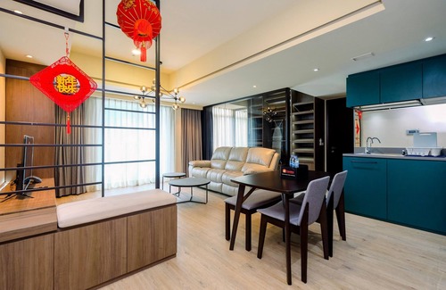 Kelapa Gading Timur Apartment | Elegant 1BR Apartment at Kensington Royal Suites