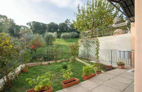 Sasso d'Ombrone Apartment | Quiet Family Apartment with Kitchen and Breakfast Included