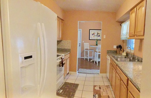 Citrus Park House | Relaxing Ocean View Home with Breakfast and Kitchen Access