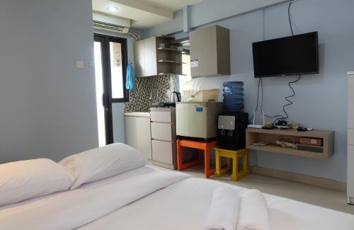 Kebagusan Apartment | Ideal Studio at Kebagusan City Apartment for Your Stay