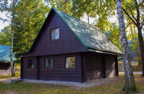 Hradec Kralove House | Inviting Villa Apartment for 12 with WIFI and Pet-Friendly
