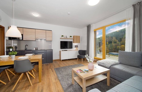 Velka Upa Apartment | Cozy Apartment with Hot Tub, Terrace & Panoramic Views