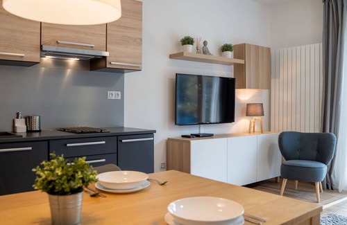Velka Upa Apartment | Cozy Apartment with Hot Tub, Terrace & Panoramic Views