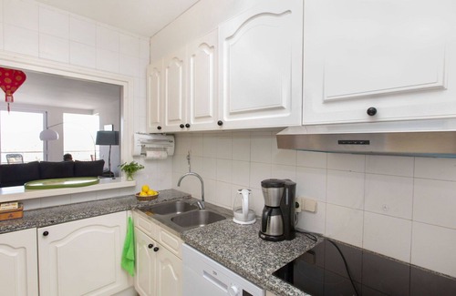 Mas Pinell Apartment | Relaxing Apartment for 6 with Pool, Terrace & Ocean View