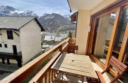 Monetier-les-Bains Apartment | Relaxing Retreat with Mountain View and Free Wifi