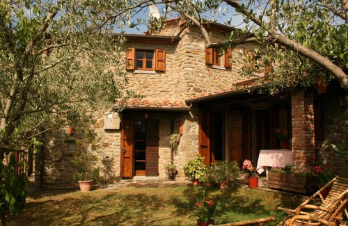 Montecchio Apartment | Cozy Apartment for 4 with Kitchen near Charming Cortona