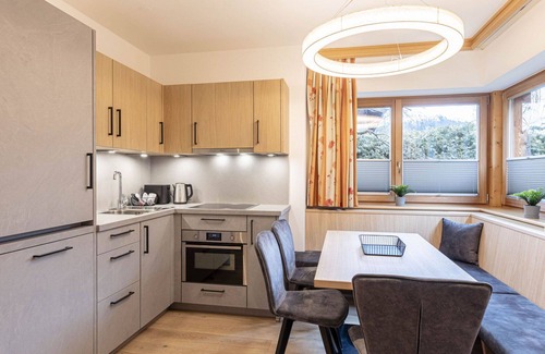 Reith bei Kitzbuehel Apartment | Cozy Lake View Apartment with Hot Tub & Pet-Friendly Stay