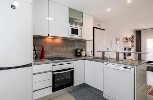 Els Arenals del Sol Apartment | Bright Apartment with Pool and Ocean View for Your Escape