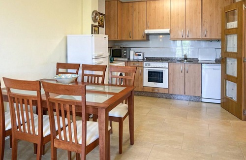 Porto de Espasante Apartment | Cozy 2 Bedroom Retreat at O Porto de Espasante