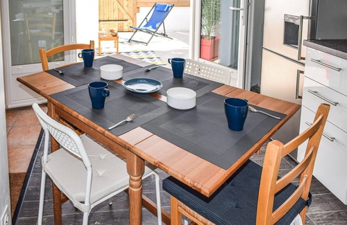 Noirmoutier-en-l'Ile Apartment | Discover a Serene Stay on Île de Noirmoutier with Ocean Views