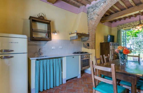 Rosignano Marittimo Apartment | Nice apartment for 7 people with pool, A/C, WIFI, TV, patio, pets allowed and panoramic view