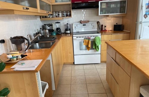 Le-Plessis-Trevise Apartment | Top-Rated Family Apartment with Kitchen Amenities