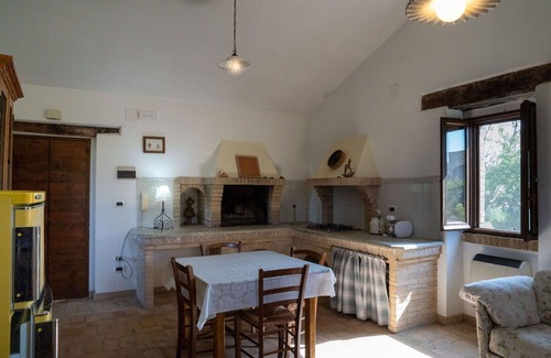 Citta Sant'Angelo Apartment | Nice apartment for 4 people with pool, WIFI, TV, pets allowed, panoramic view and parking