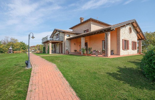 Salsomaggiore Terme Apartment | Cozy 2-Bedroom Retreat in Salsomaggiore with Pool