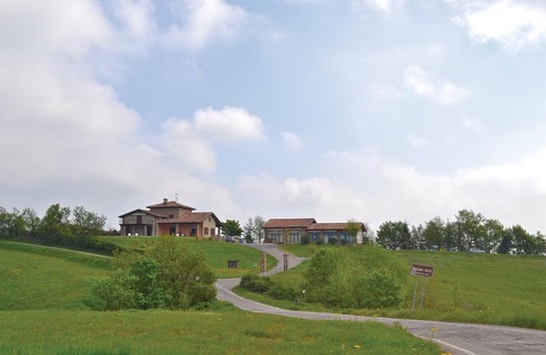 Salsomaggiore Terme Apartment | Cozy 2-Bedroom Retreat in Salsomaggiore with Pool