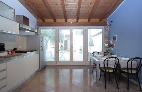 Lonato del Garda Apartment | Cozy Self-Contained Apartment on Beautiful Lake Garda