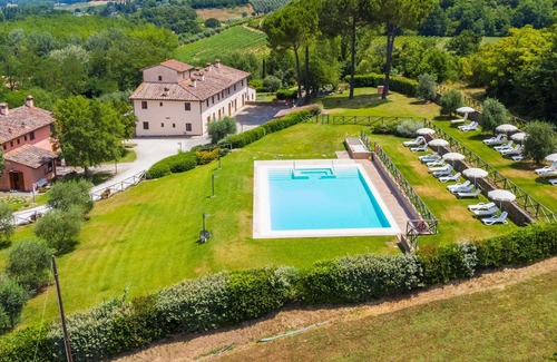 Castelfiorentino Villa | Cozy Villa Apartment for 6 with Pool, A/C, and Pet-Friendly