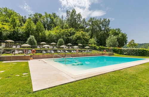 Castelfiorentino Villa | Cozy Villa Apartment for 6 with Pool, A/C, and Pet-Friendly