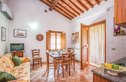 Poggiarello Villa | Nice apartment in villa for 4 people with pool, A/C, TV and parking, close to Siena