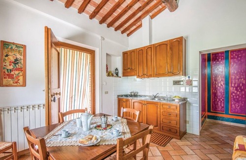 Poggiarello Villa | Nice apartment in villa for 4 people with pool, A/C, TV and parking, close to Siena