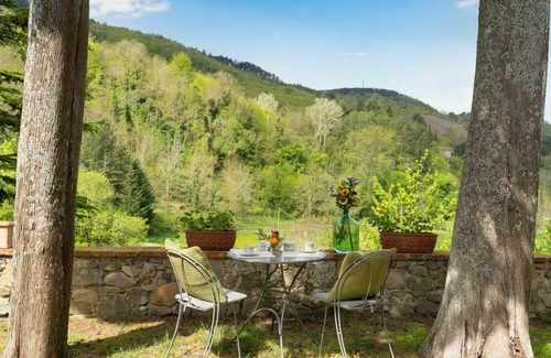 Torsoli Villa | Inviting Villa Apartment with Private Pool and Terrace
