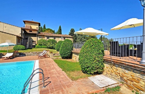 San Casciano in Val di Pesa Apartment | Top-Rated Apartment with Pool & Pet-Friendly Comfort near Greve