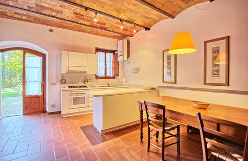 San Casciano in Val di Pesa Apartment | Inviting Apartment with Pool, Pet-Friendly & Close to Greve