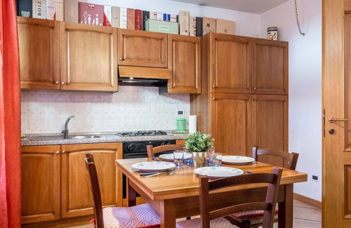 Pallusieux Apartment | Cozy Apartment for 4 with WIFI, Kitchen, and Spa Access