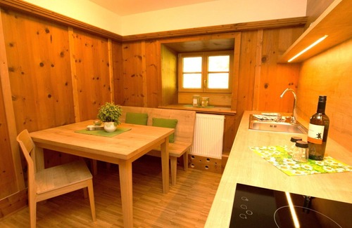 Runhof Apartment | Nice apartment for 3 people with WIFI, pool, TV, balcony and pets allowed