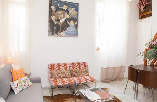 San Gil Apartment | Cozy Apartment in Centro Histórico - Pet and Child Friendly