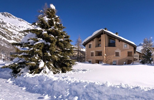 Sils-Maria Apartment | Comfortable Apartment for 6 with Pet-Friendly Amenities