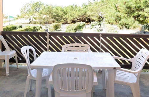 Carcans Plage Apartment | Charming Apartment for 6 with Oceanfront Views and Pets Welcome