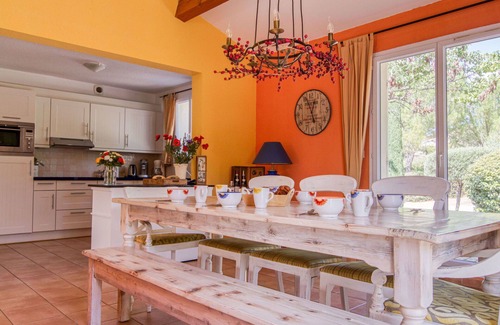 Nans-les-Pins Apartment | Inviting Apartment for 8 with Pool, WIFI & Terrace Access
