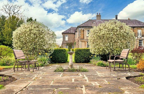 Thirsk Apartment | Nice apartment for 4 guests with pool, hot tub, WIFI and terrace