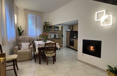 Pantai Apartment | Inviting Apartment for 4 with Ocean View and Patio