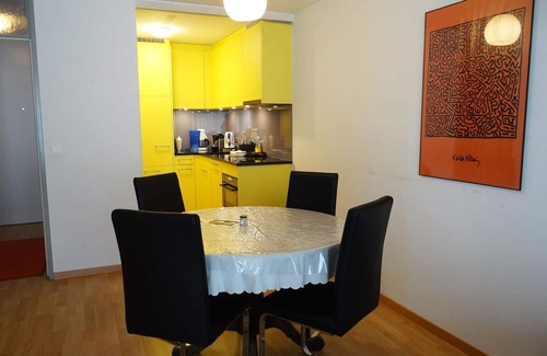 Engelberg Apartment | Cozy Apartment for Two with Balcony, Parking & WIFI
