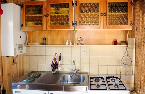 Quetzin Apartment | Cozy Apartment for Two with Lake View & Pet-Friendly Perks