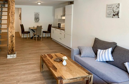 Holtriem Apartment | Cozy Apartment for Two with Terrace and Ocean Views