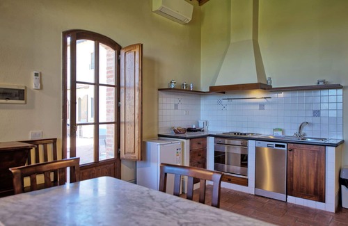 Castelnuovo Berardenga Apartment | Cozy Apartment with Pool & Panoramic Views Near Siena