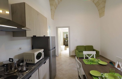 Vernole Apartment | Cozy Oceanfront Apartment for 2 with A/C and Pet Friendly