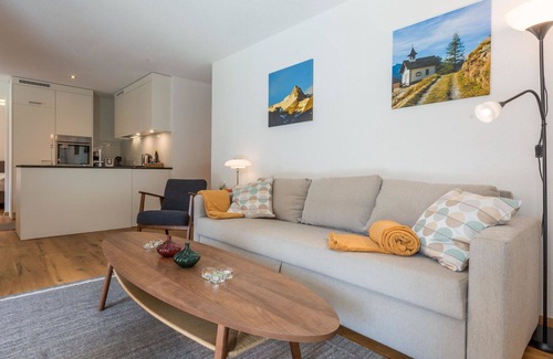 Saas-Balen Apartment | Cozy Apartment for 3 with Balcony, Pets Welcome and WiFi