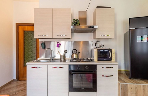 Verceia Apartment | Cozy Pet-Friendly Apartment with Balcony for 3 Guests