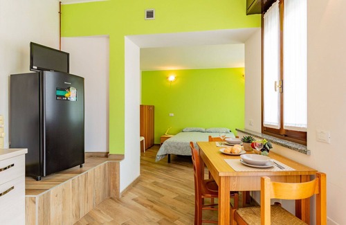 Verceia Apartment | Cozy Pet-Friendly Apartment with Balcony for 3 Guests